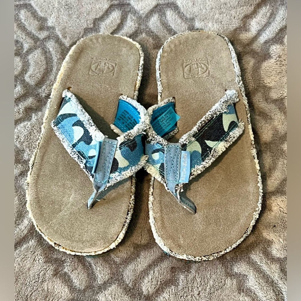Body Glove Santa Cruz Camo Flip Flops Women’s Size 7